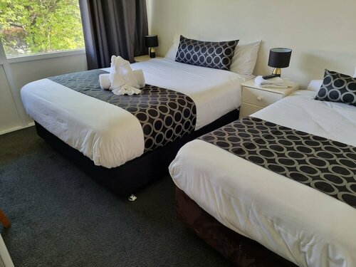 Гостиница Cooma High Country Motel