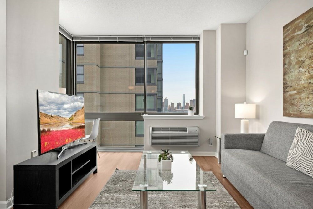 Фото Global Luxury Suites at Newport