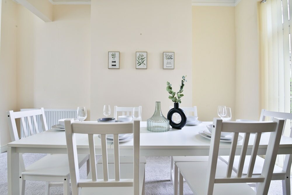 Фото Tranquil 3-bed Home in Cardiff