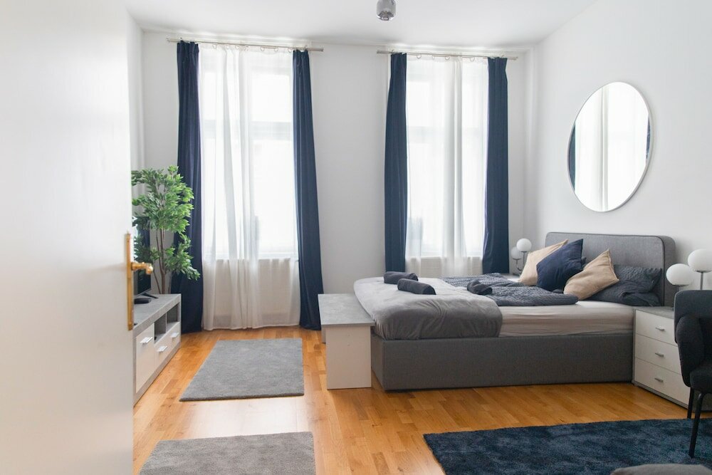 Фото City Apartment - 5 min to Metro