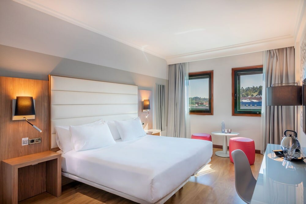 Фото Hotel Santiago Plaza Affiliated by Meliá