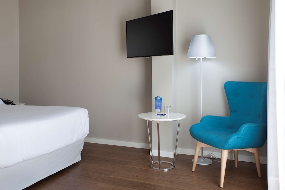 Фото Отель Nh Las Palmas Playa las Canteras