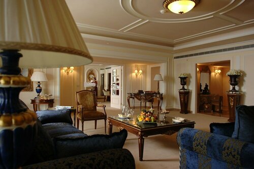 Гостиница Regency Palace Hotel в Джунии