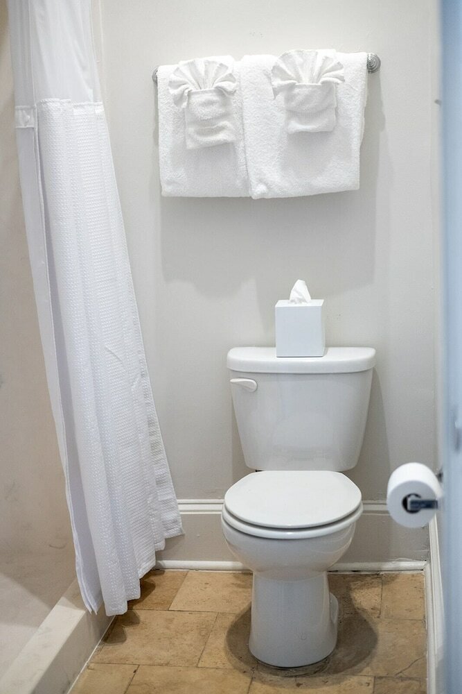 Фото Historic Streetcar Inn