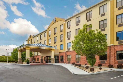Внешний вид отеля Comfort Suites Grantville - Hershey North в Восточном Ганновере Таунишипе, фото 5
