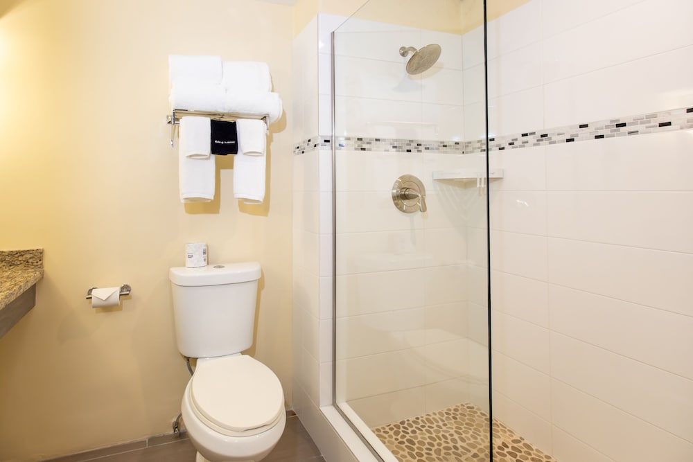 Фото Caravelle Hotel & Casino