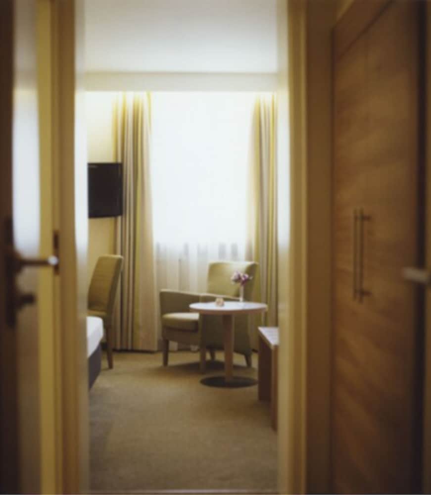 Фото Hotel Jedermann