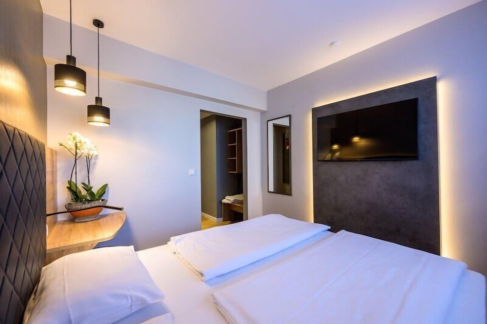 Фото Hotel Rieker Stuttgart Hauptbahnhof