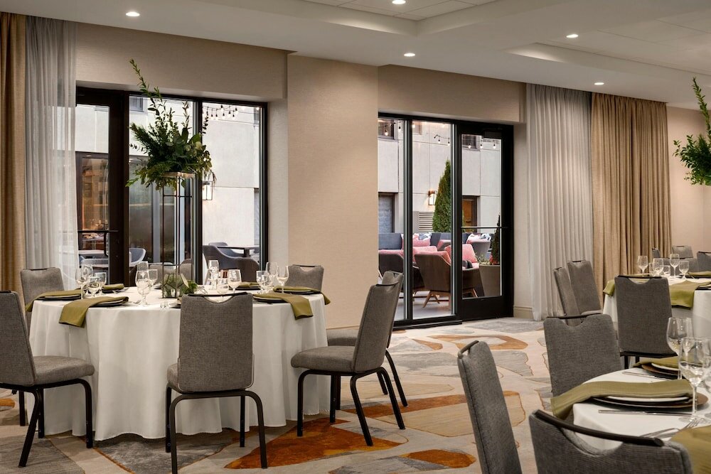 Фото Sheraton Madison Hotel