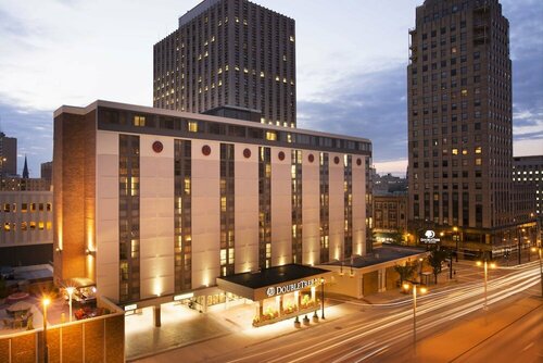 Гостиница DoubleTree by Hilton Milwaukee Downtown в Милуоки