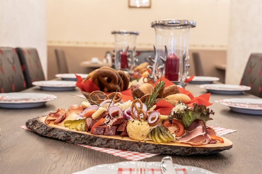 Фото Hotel Sauerlacher Post