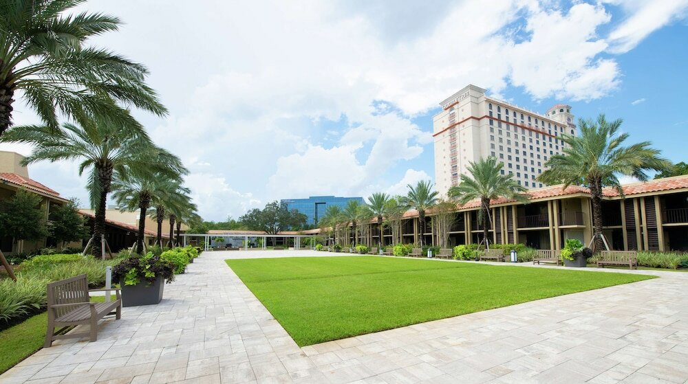 Фото DoubleTree by Hilton Hotel Orlando at SeaWorld