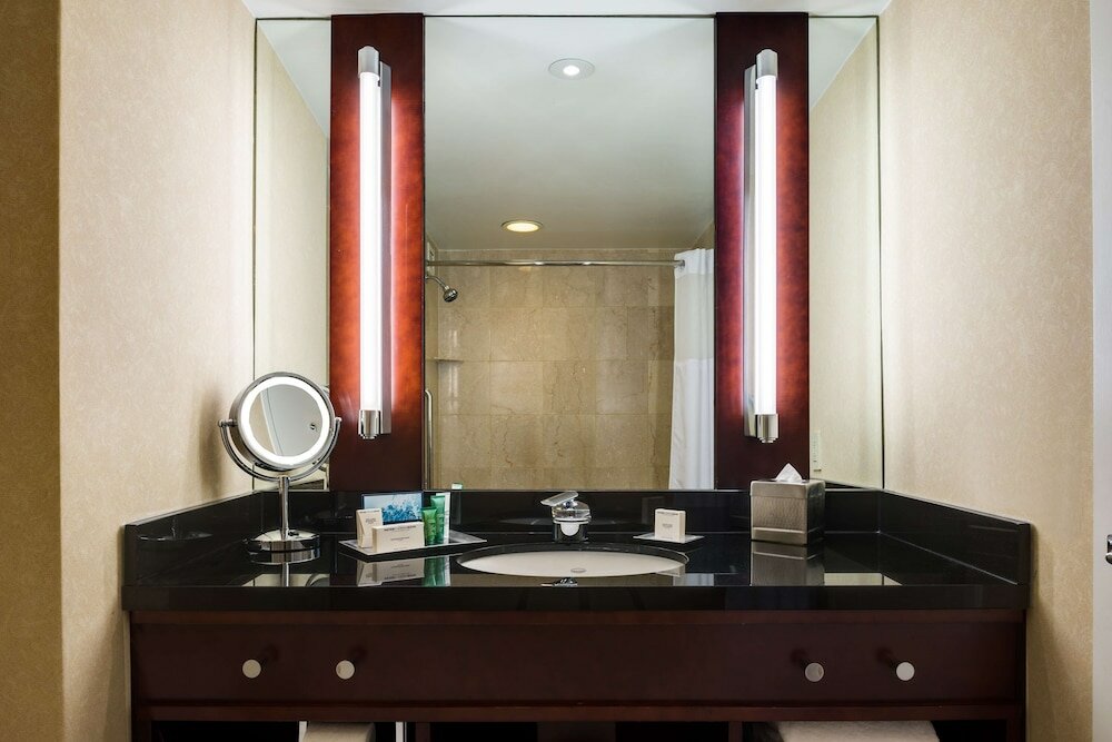 Фото Hilton Charlotte Uptown