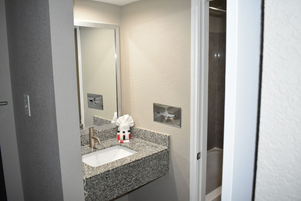 Фото SureStay Plus Hotel by Best Western San Antonio North