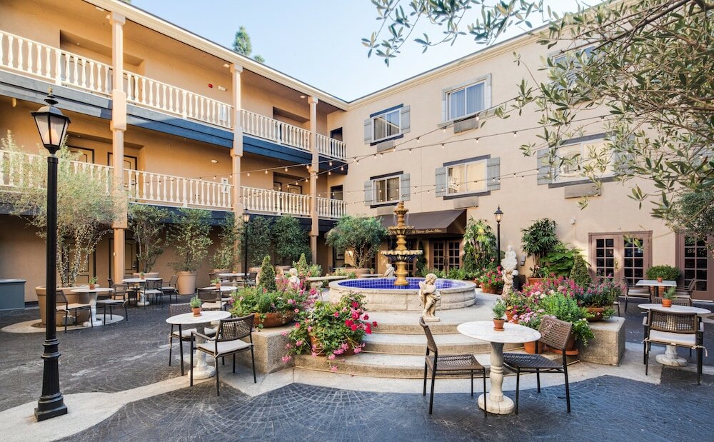 Фото Ayres Hotel Costa Mesa/Newport Beach