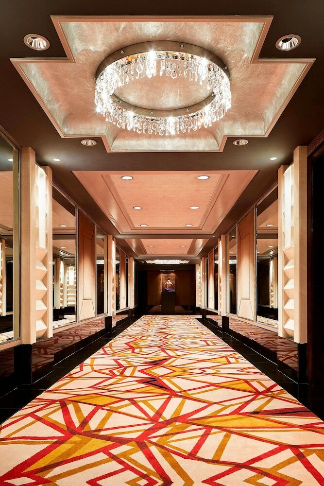 Фото Sheraton Hong Kong Hotel & Towers