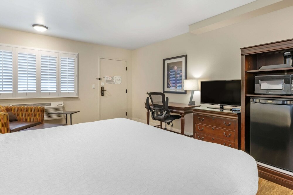 Фото Best Western Rose Garden Inn