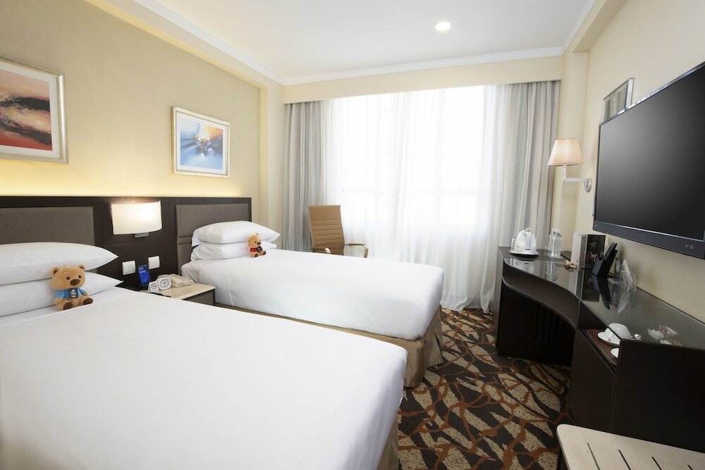 Фото Metropark Hotel Kowloon