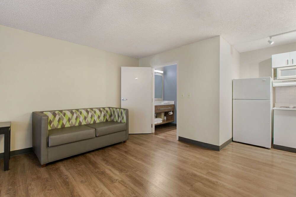 Фото Extended Stay America Premier Suites - Union City - Dyer St
