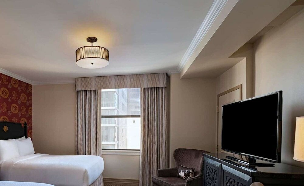 Фото The Stephen F Austin Royal Sonesta Hotel