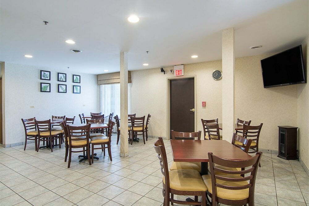 Фото Sleep Inn near Great Lakes Naval Base