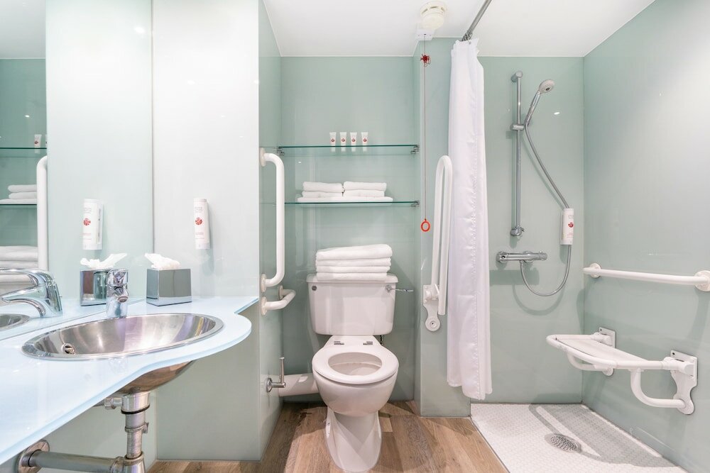 Фото Holiday Inn Bournemouth, an Ihg Hotel