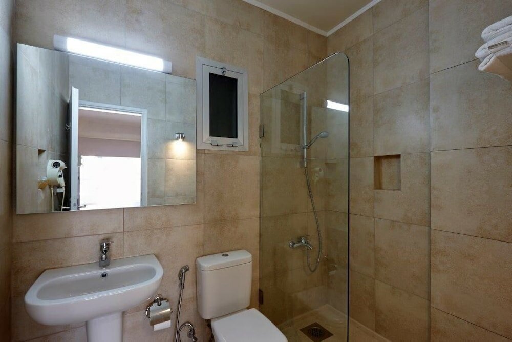 Фото Zoukotel Hotel