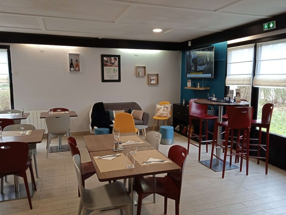 Фото Campanile Cergy Saint Christophe