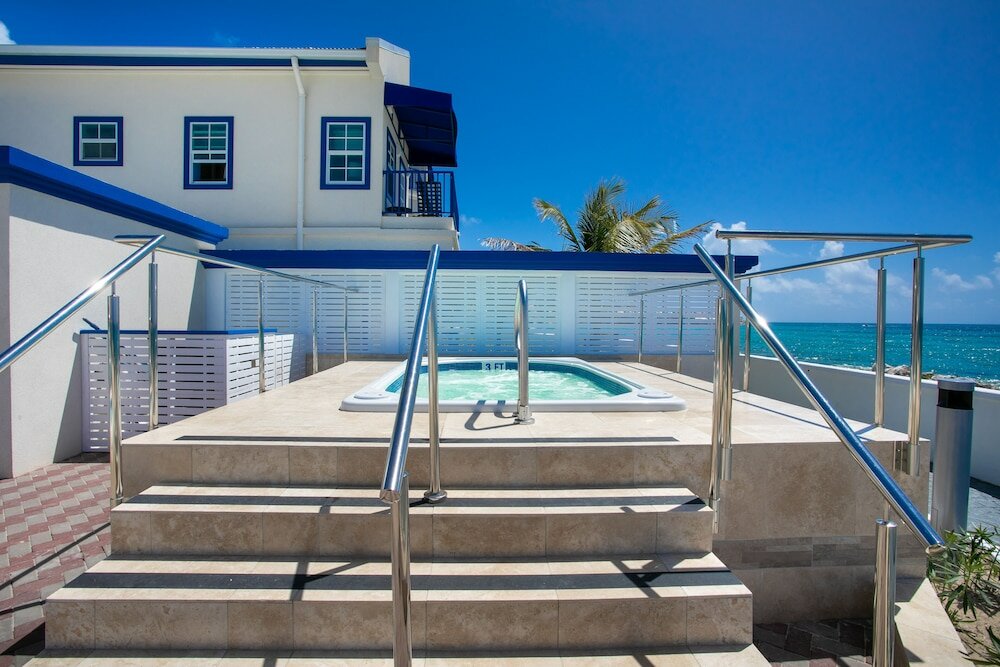 Фото Hilton Vacation Club Flamingo Beach St. Maarten