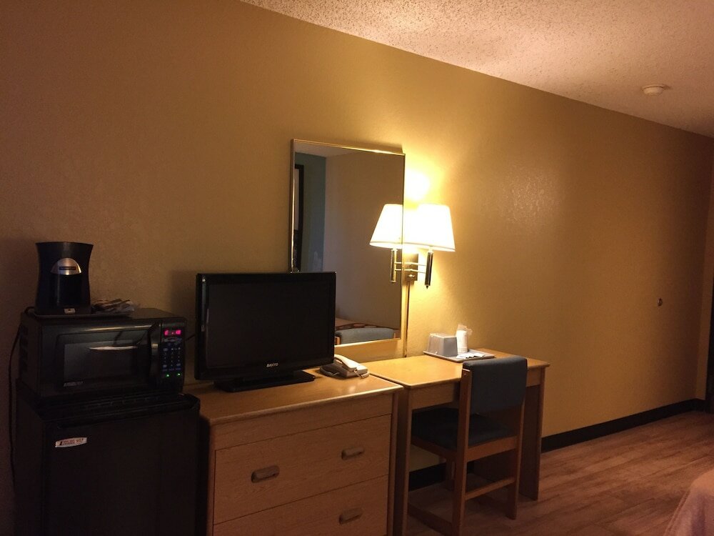 Фото Super 8 by Wyndham Raton