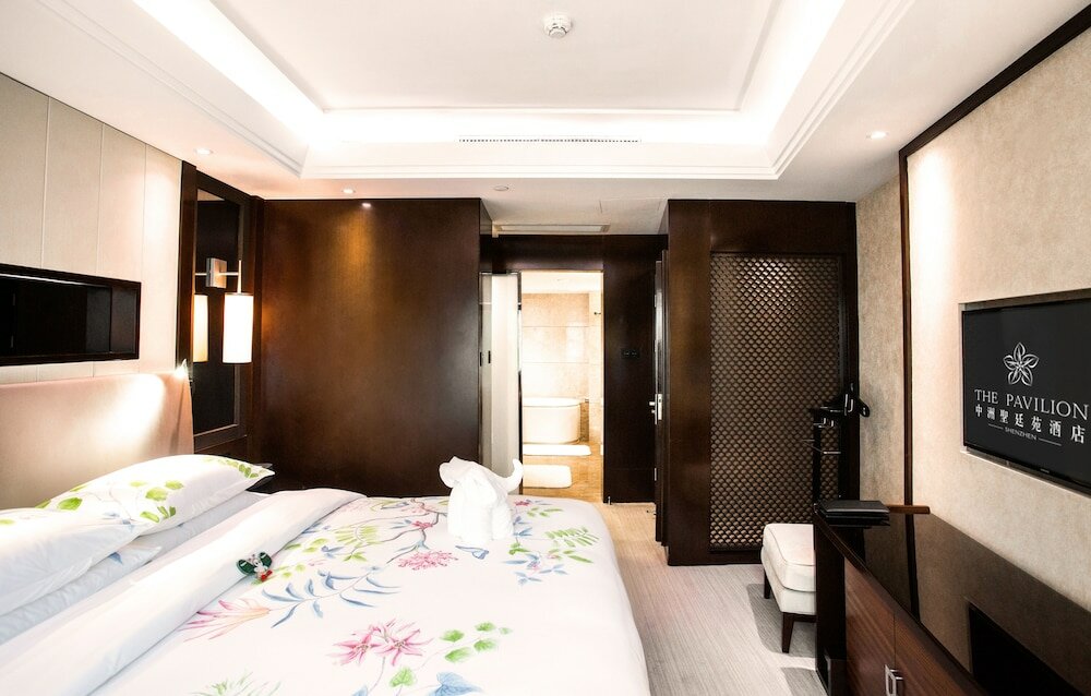 Фото The Pavilion Hotel