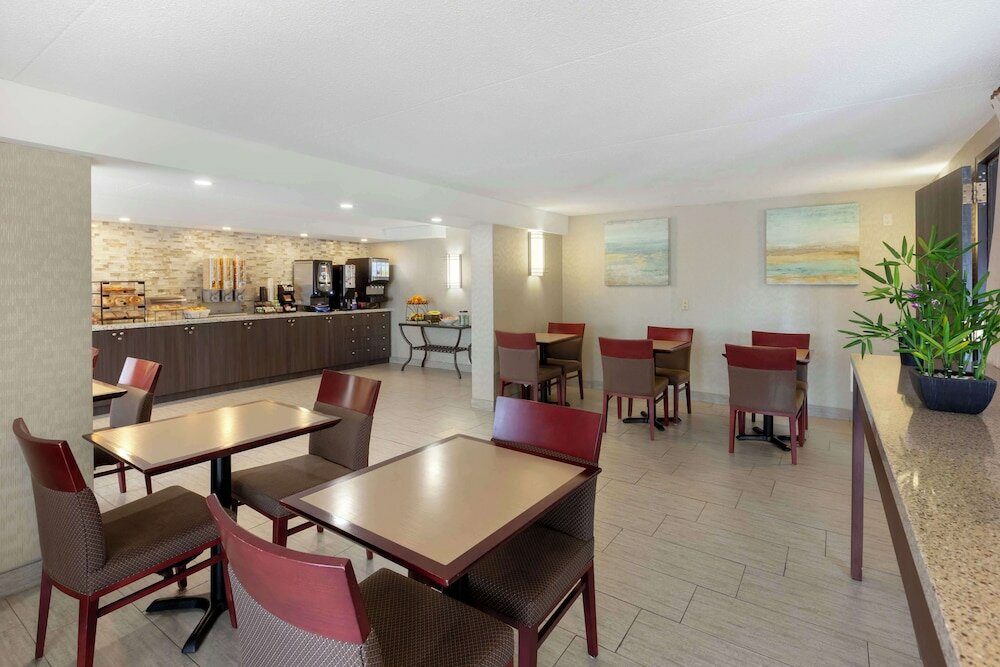 Фото Best Western Halton Hills