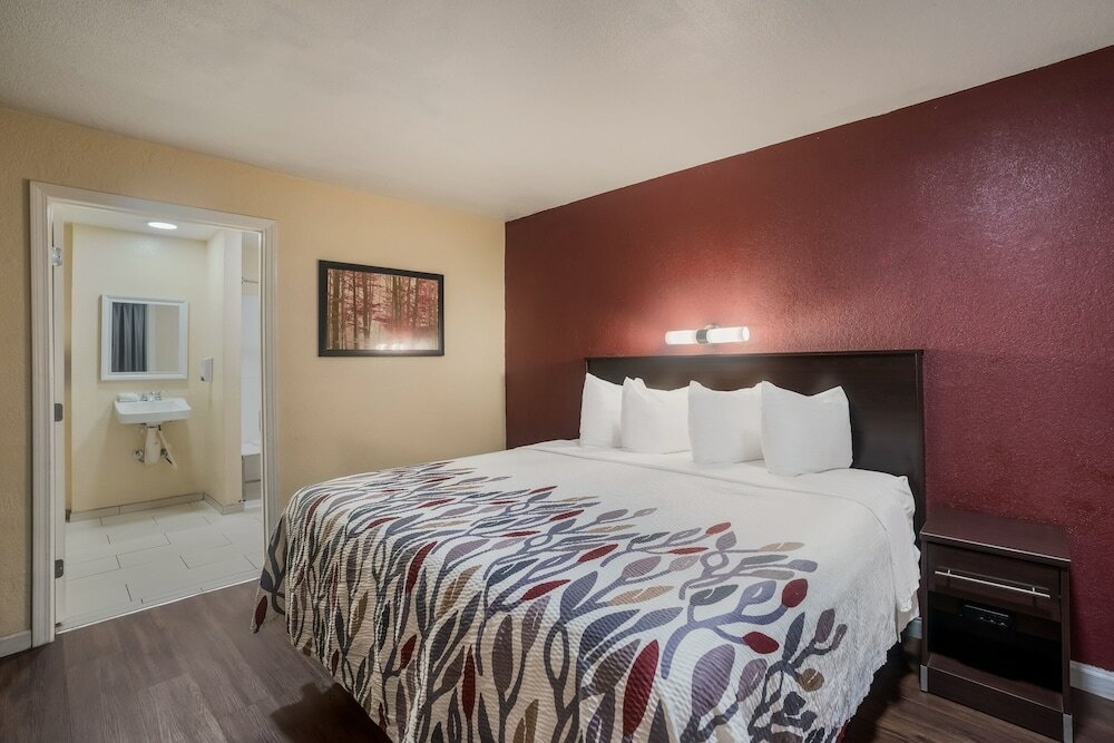 Фото Red Roof Inn Stockton