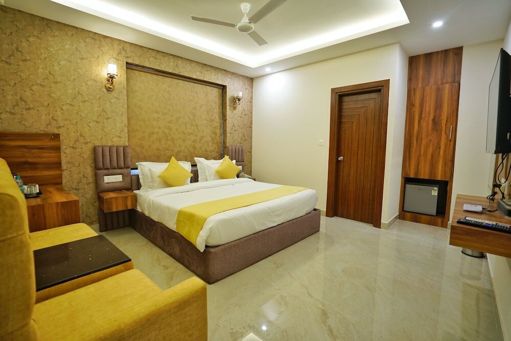 Фото Hotel Golden Orchard