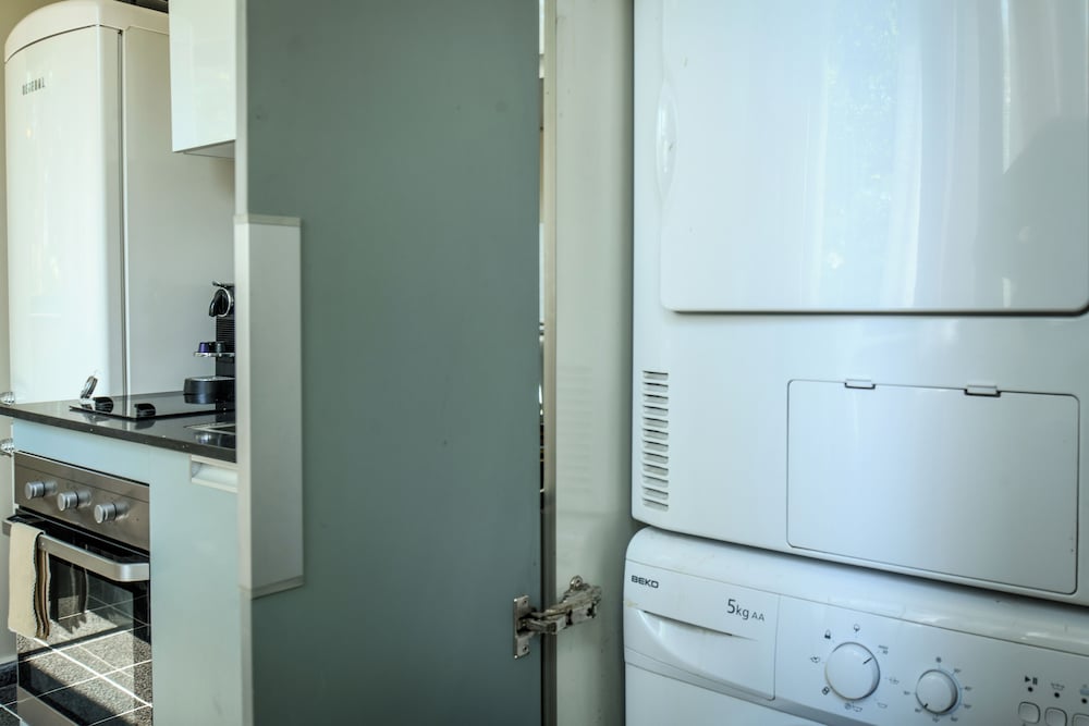 Фото Elegant 1br Dizengoff Apt by Sea N' Rent