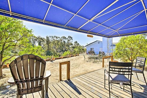 Гостиница Sunny Bonita Studio ~ 5 Mi to Historic Dtwn! в Нейшнел Сити