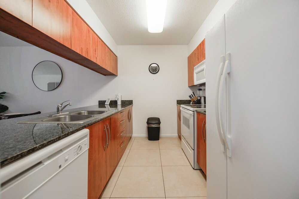 Фото Luxury Stylish Condo with Pool Brickell