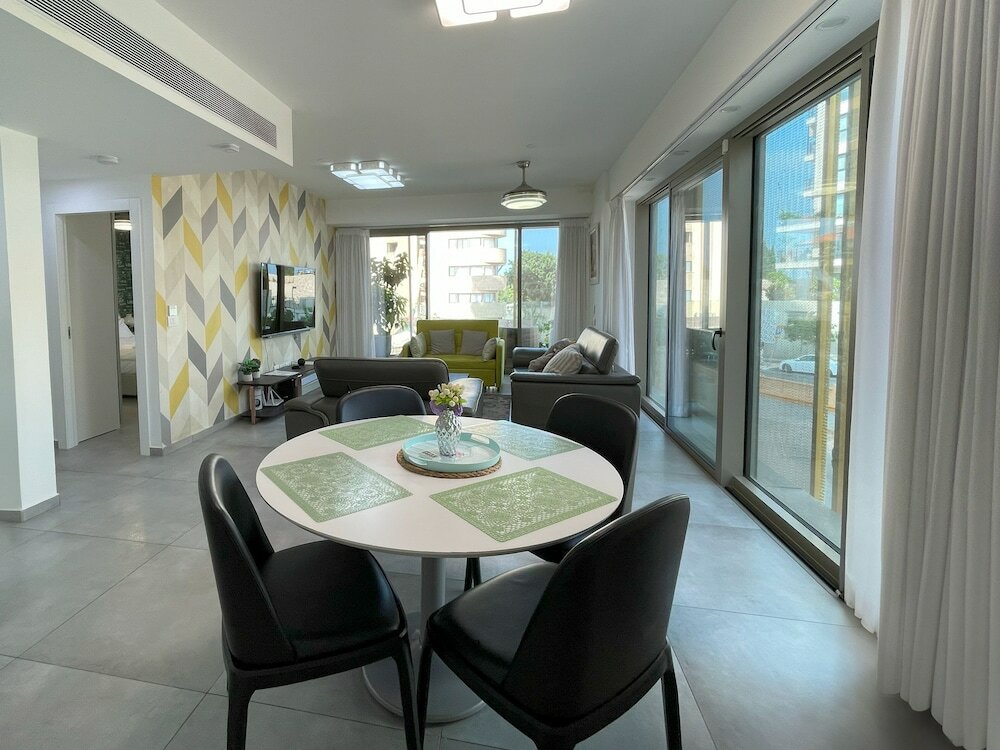 Фото AirTLV - Luxury Apartment Port of Jaffa