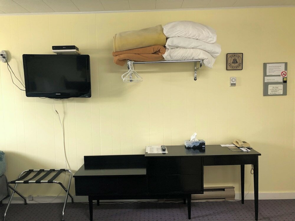 Фото Creston Valley Motel