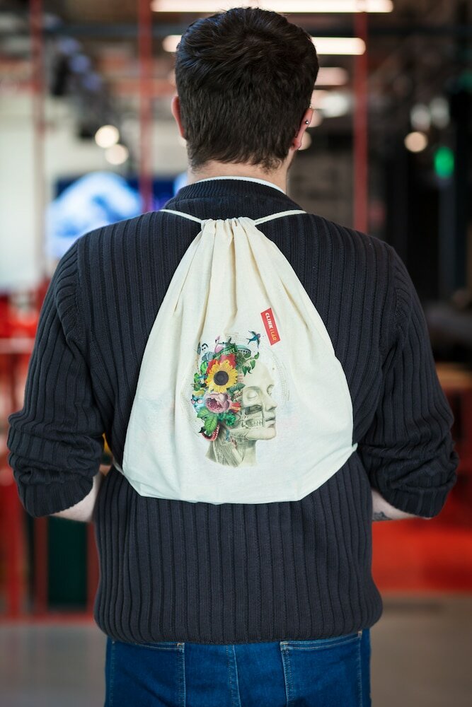 Фото Clink i Lár