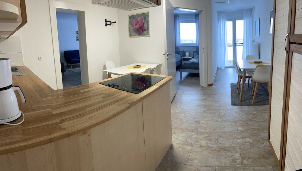 Фото Alpine Hostel Appartements