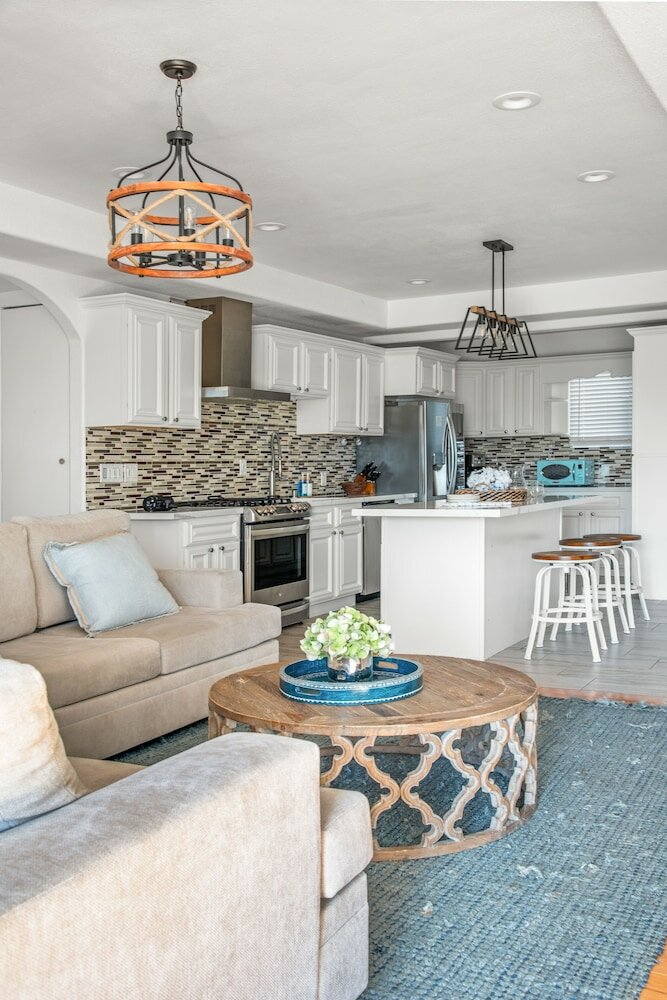 Фото Luxurious 6 Bed House in La Jolla - San Diego