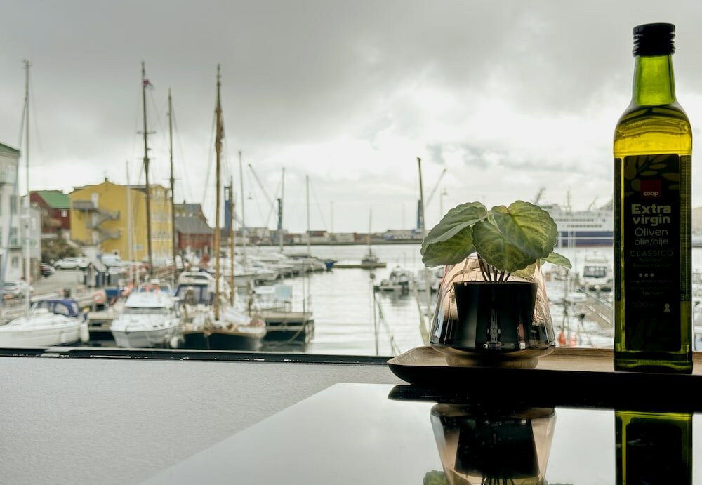 Фото Stunning Marina View - Brand New - City Center