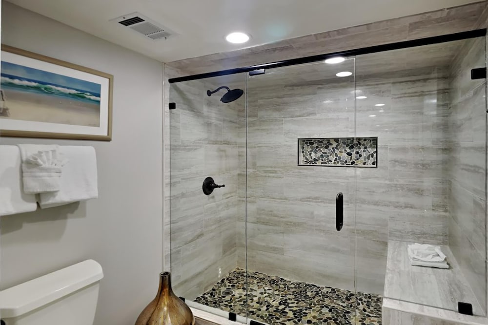 Фото Edgewater Tower III