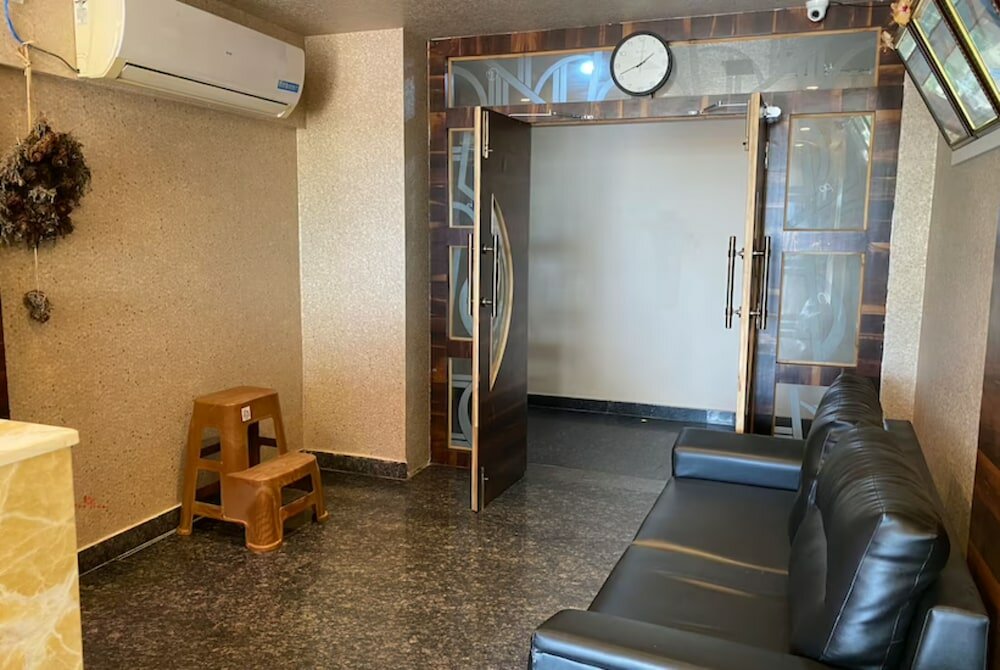 Фото Goroomgo Deep Ganga Inn Puri