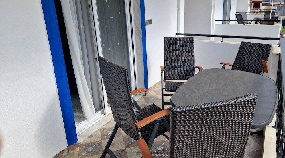 Фото Doukas Aparthotel