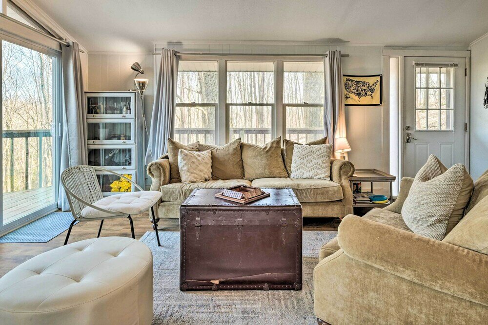 Фото Unplugged Mountain Retreat With Porch Swings!