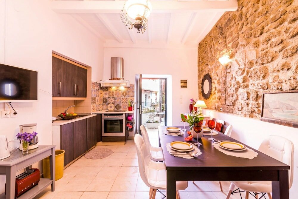 Фото Nina's Traditional House by Estia