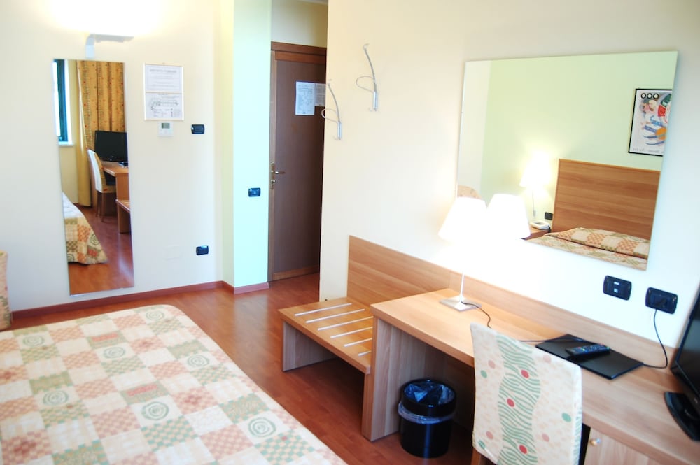 Фото Hotel Romanisio