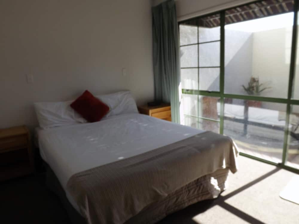 Фото Karaka Tree Motel